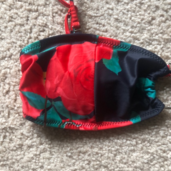 Ozei swim rose bikini top NWT - Picture 2 of 12